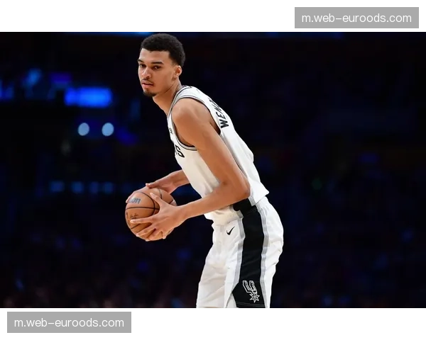 文班亚马25分13篮板但出现7失误 马刺外线34中9进攻效率低迷